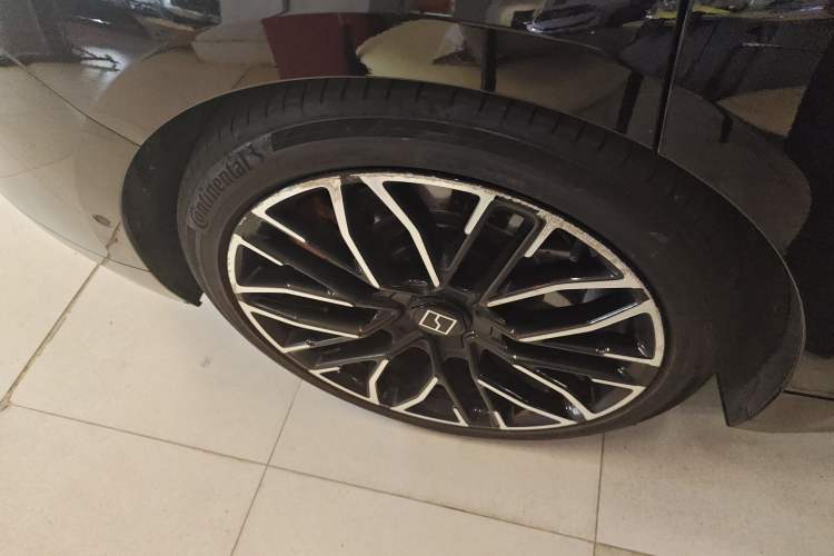 Used Zeekr 001 2024 YOU Edition 100 kWh All-Wheel Drive Right Rear Wheel Hub