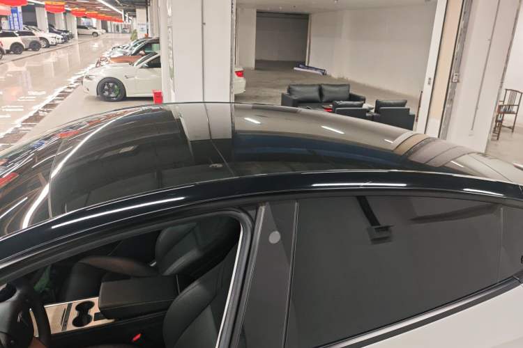 Used Tesla Model Y 2022 Long-Range All-Wheel-Drive Version