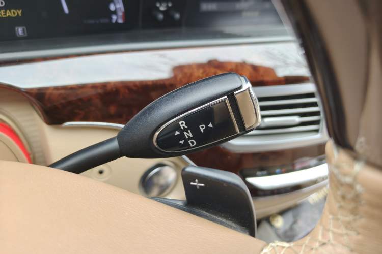 Used Mercedes-Benz S-Class 2012 S 400 L HYBRID Grand Edition Gear Lever