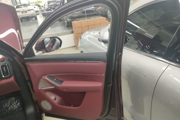 Used Hima AITO M8 2025 Extended-Range Max+ Version 53.4 kWh 5-Seater Edition