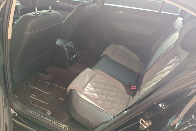 Used Volkswagen Magotan 2023 2 Million Units Limited Edition 330TSI DSG Leading Version