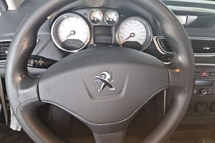 Used Peugeot 308 2014 Enjoy Edition Classic 1.6L Automatic Premium Model
