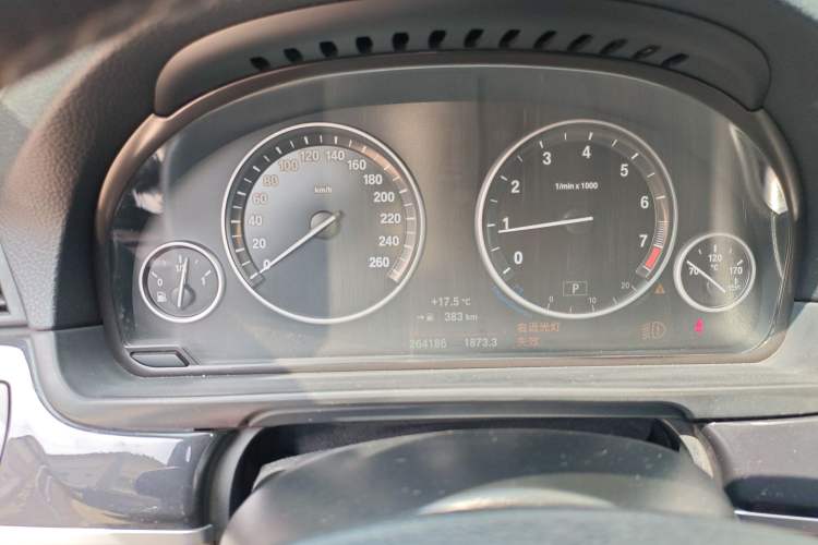 Used BMW 5 Series 2014 520Li Elegant Model
