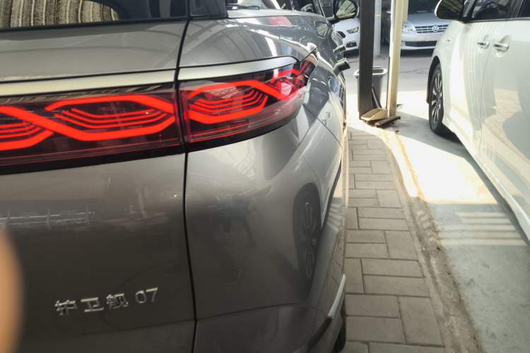 Used BYD Frigate 07 2023 DM-i 205KM Prestige Model Exterior 3