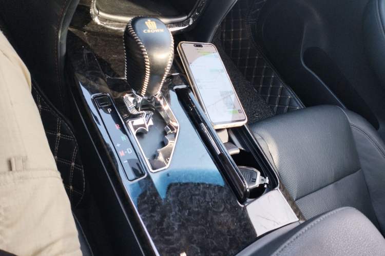 Used Toyota Crown 2018 2.0T Fashion Edition
