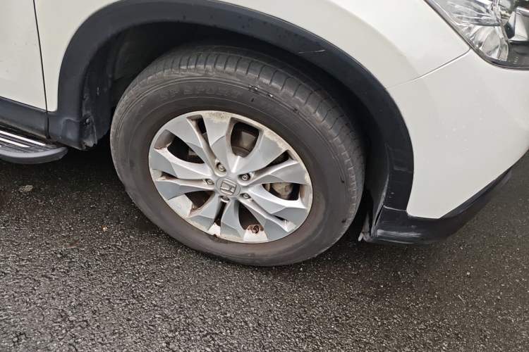 Used Honda CR-V 2013 2.4L two-wheel drive luxury version Right Front Wheel Hub