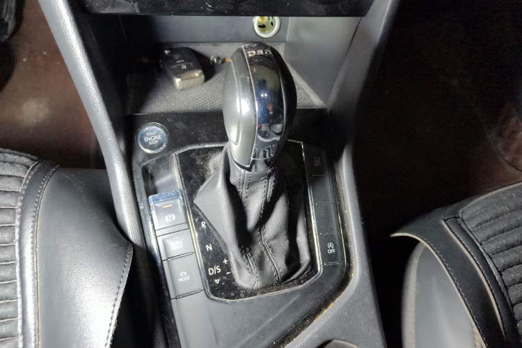 Used Volkswagen Tharu 2020 280TSI Two-Wheel Drive Luxury Plus Version China VI Standard