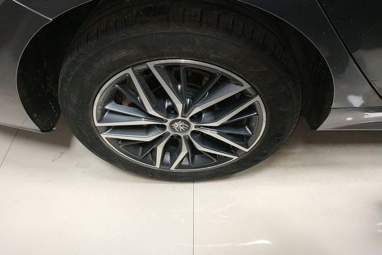 Used BYD Qin PLUS 2024 Honor Edition EV 510KM Beyond Model Right Rear Wheel Hub