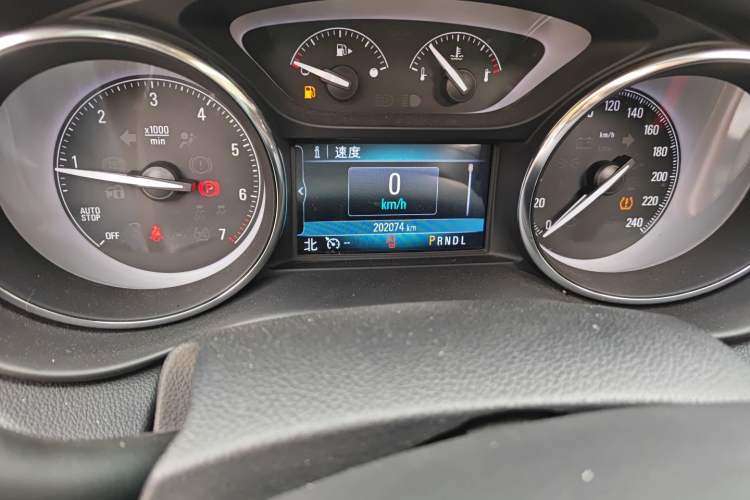 Used Buick Envision 2021 532T Two-Wheel-Drive Luxury Version Odometer Close Up