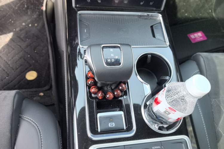 Used Hongqi HS7 2022 3.0T Automatic All-Wheel Drive ZhiLian Flagship Edition Five Seats Gear Lever