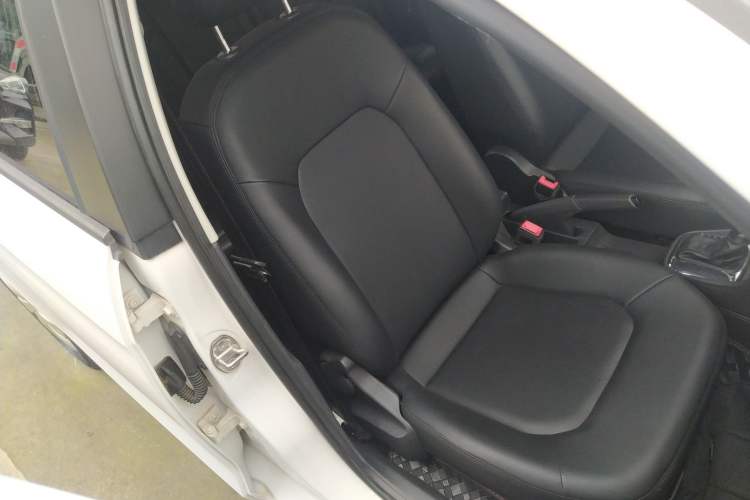 Used Volkswagen Jetta 2015 Value Edition 1.6L Automatic Fashion Version
