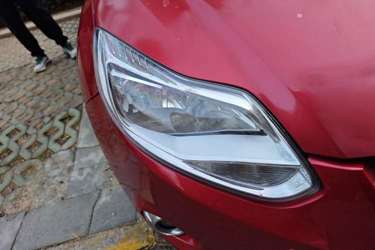 Used Ford Focus 2012 Sedan 1.6L Manual Fashion Edition
