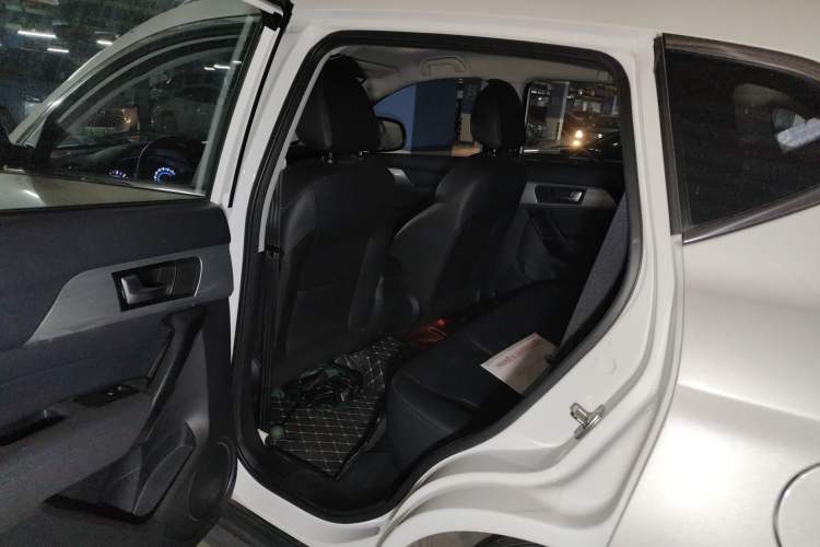 Used Haval H2 2018 Chuanxiang Edition 1.5T Dual-Clutch Two-Wheel Drive ZhiShang Model China V Standard Left Rear Seat