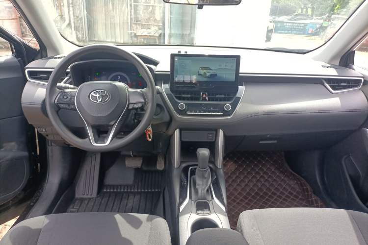 Used Toyota FRONTLANDER 2023 2.0L CVT Elite Edition Center Console