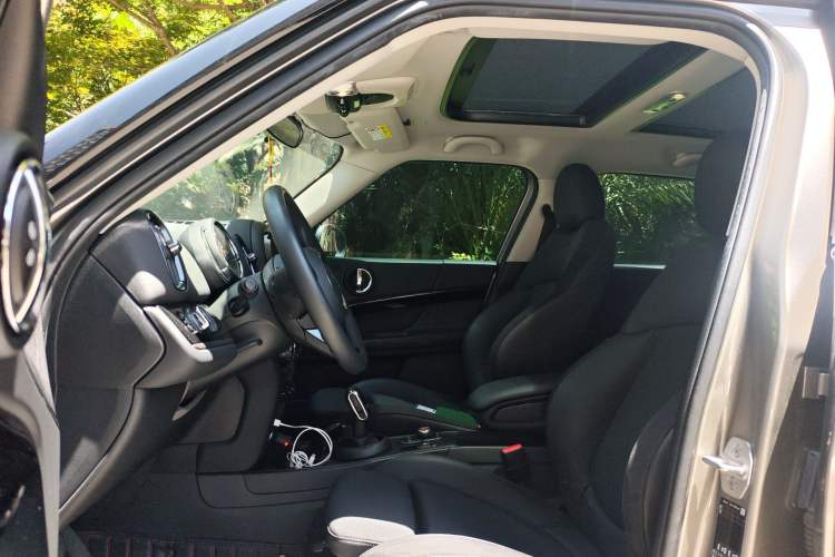 Used MINI Countryman 2020 2.0T COOPER S Left Front Seat