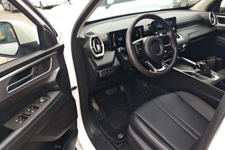 Used Great Wall King Kong Poer 2024 2.0T Automatic 8AT Diesel Two-Wheel-Drive Elite Flatbed
