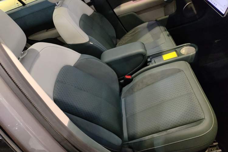 Used firefly 2025 Illuminated Edition
