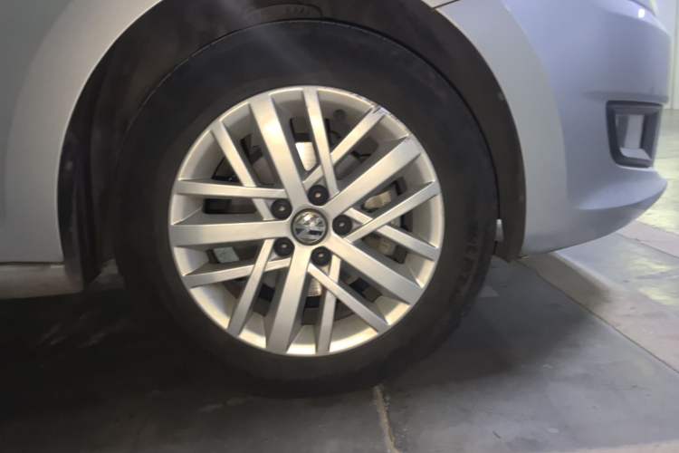 Used Volkswagen Santana 2013 1.6L Manual Luxury Edition
