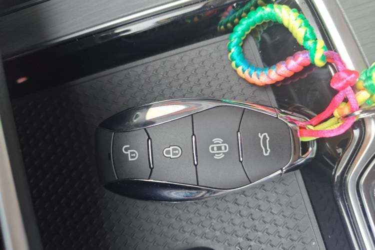 Used Hongqi HS5 2026 Model 2.0T Two-Wheel Drive Qi Xiang Pro Edition