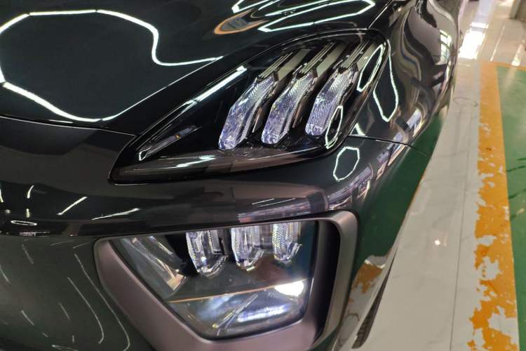 Used Hyptec HL 2025 700 Ultra Six-Seater All-Wheel-Drive LiDAR Version