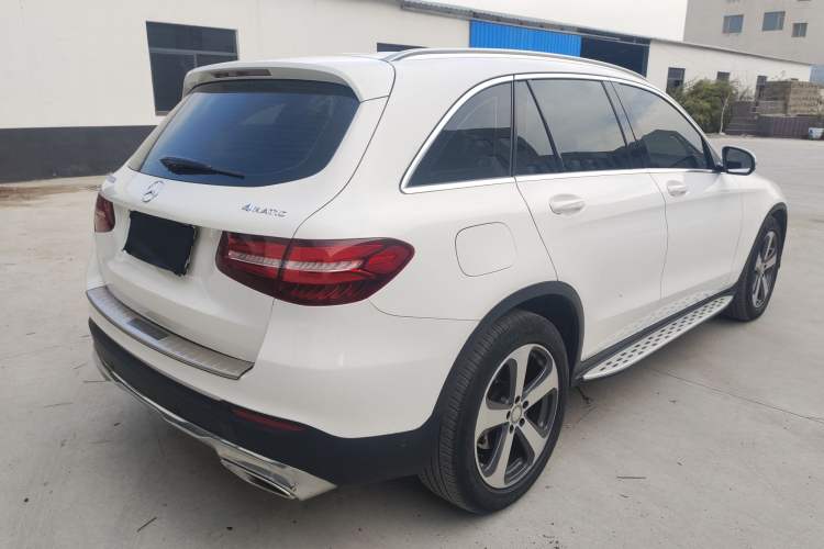 Used Mercedes-Benz GLC 2016 GLC 260 4MATIC Luxury Model Rear Right 45 Deg