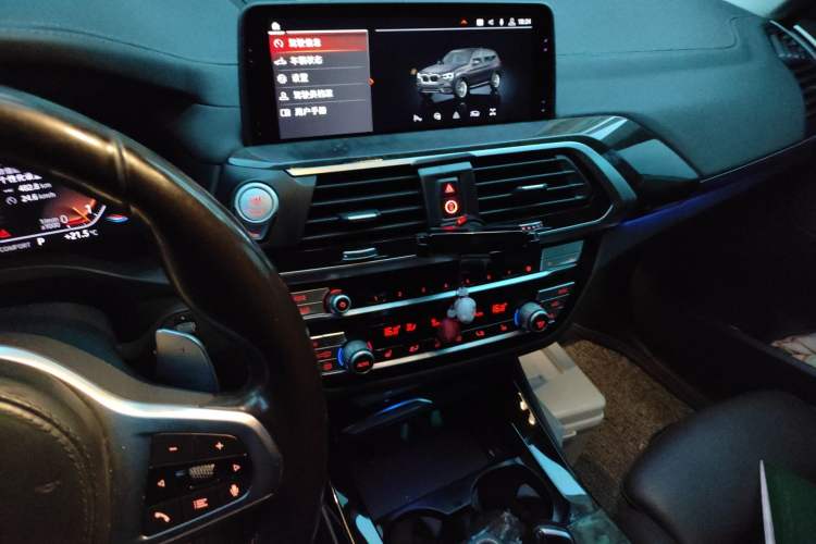 Used BMW X3 2020 xDrive30i Luxury Model with M Sport Package Audio And AC Panel