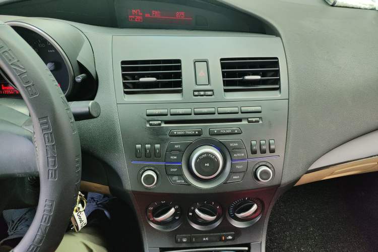 Used Mazda Mazda 3 2011 Sedan 1.6L Manual Comfort Model