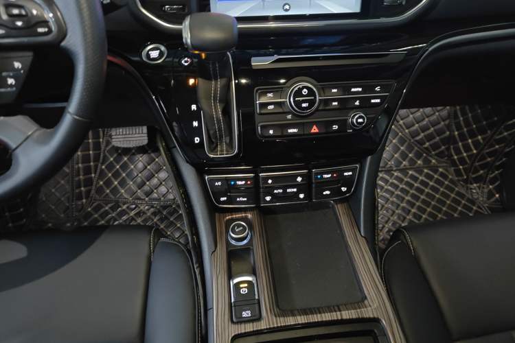 Used GAC Trumpchi M8 2020 Flagship Model 390T Deluxe Edition