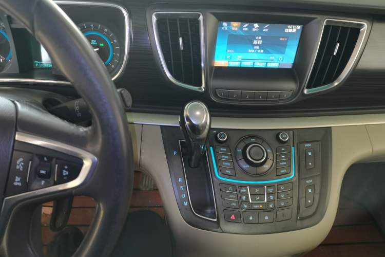 Used Buick GL8 2013 3.0L XT Luxury Business Flagship Edition Audio And AC Panel