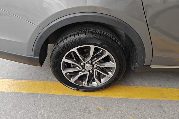 Used Baojun 730 2019 1.5L Manual Fashion Model 7-seater National V
