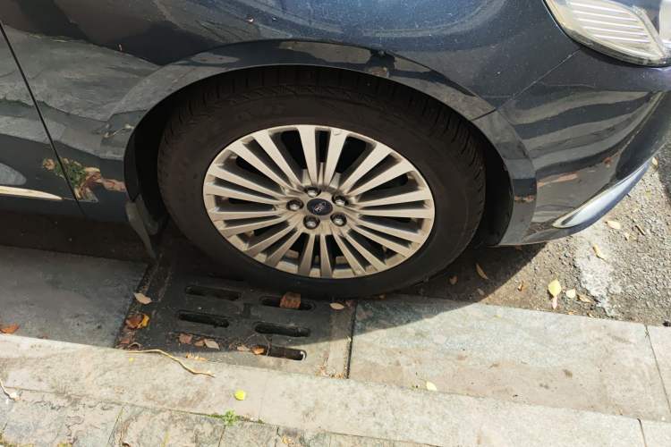 Used Ford Taurus 2015 EcoBoost 245 Luxury Model