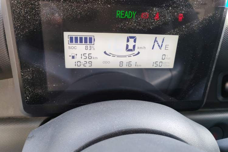Used Wuling Zhiguang New Energy 2025 Comfort Model Odometer Close Up