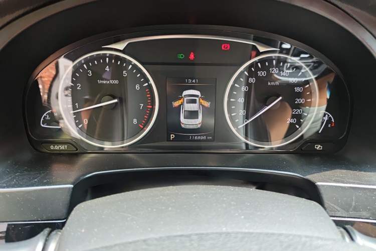 Used Geely Auto Emgrand GT 2016 1.8T Comfort Model Odometer Close Up