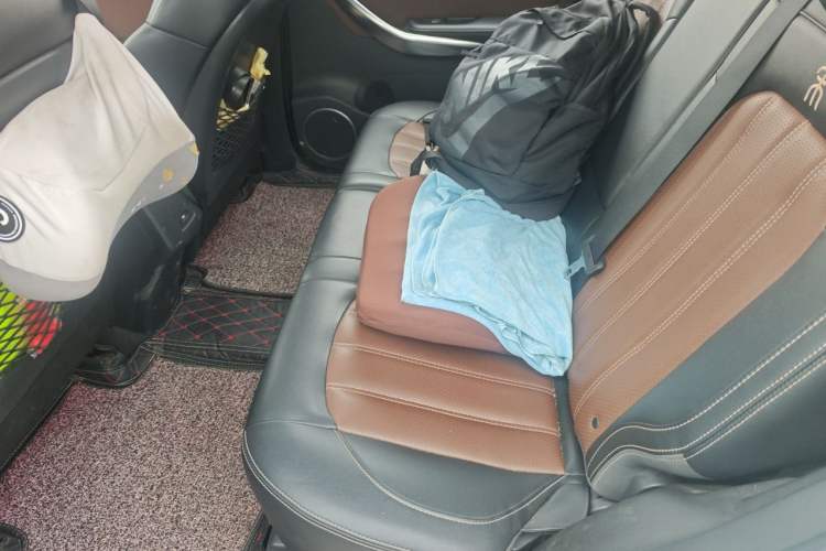 Used BYD Song 2016 GaiShi Edition 1.5TI Manual Elite Model
