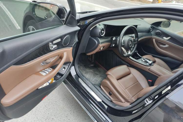 Used Mercedes-Benz E-Class 2018 Facelift E 200 L Sport Edition
