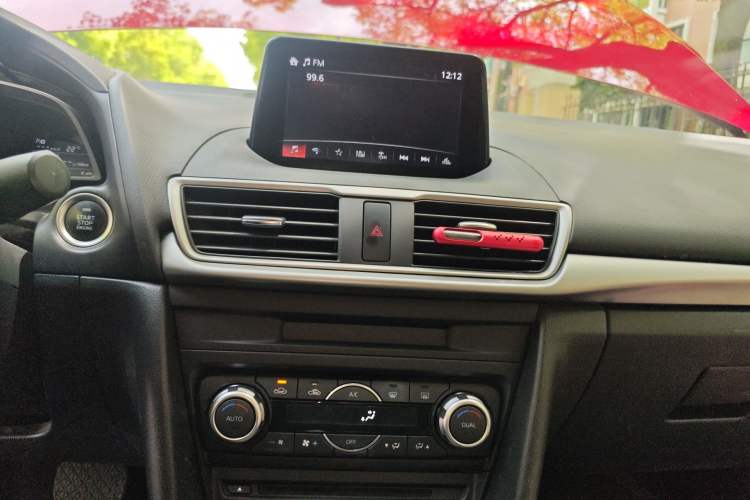 Used Mazda 3 Axela 2017 Sedan 1.5L Automatic Luxury Model Emission Standard China V