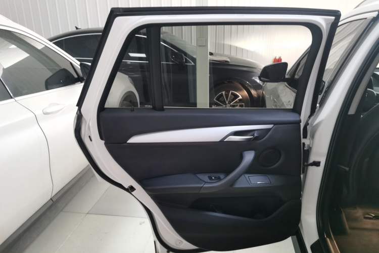 Used BMW X1 2019 sDrive20Li Leading Model
