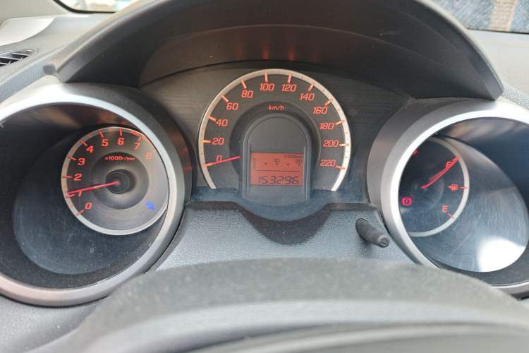 Used Honda Fit 2011 1.3L automatic comfort version
