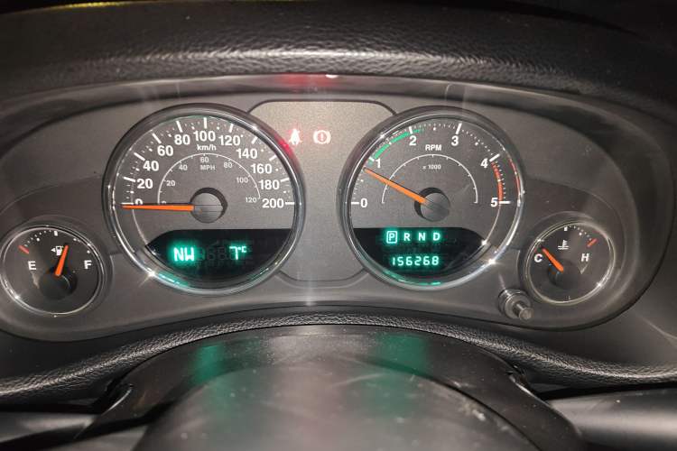Used Jeep Wrangler 2014 2.8TD Sahara Four-Door Edition Instrument Cluster