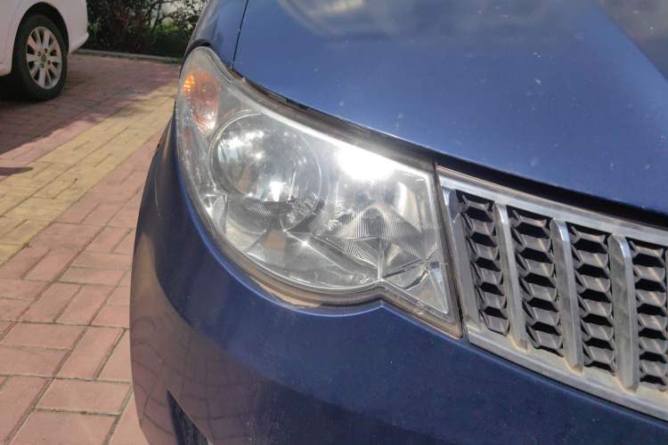 Used Wuling Hongguang 2010 1.4L Standard Version Right Front Headlight