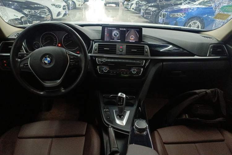 Used BMW 3 Series 2019 320Li Fashion Model
