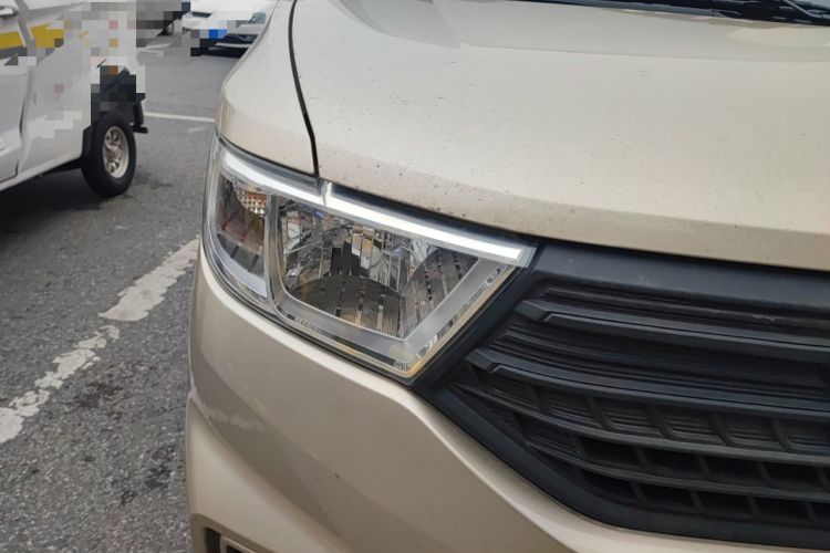 Used Wuling Hongguang V 2021 1.5L Jingqu Edition Enclosed-Window Vehicle LAR
