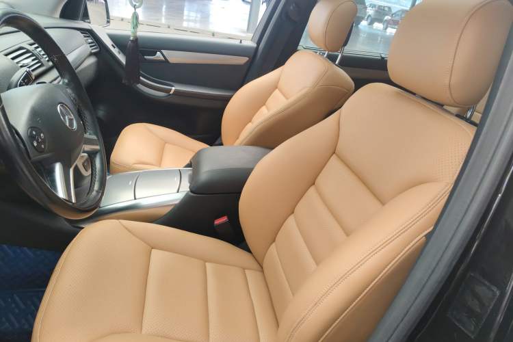 Used Mercedes-Benz R-Class 2014 R 320 4MATIC Business Model