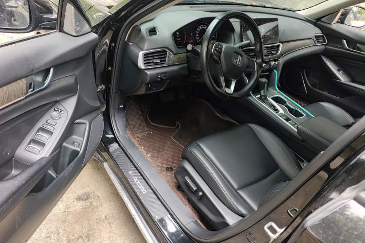Used Honda Accord 2022 260TURBO Luxury Edition Driver Seat