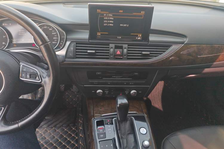 Used Audi A6L 2018 30th Anniversary Edition 45 TFSI quattro Sport model
