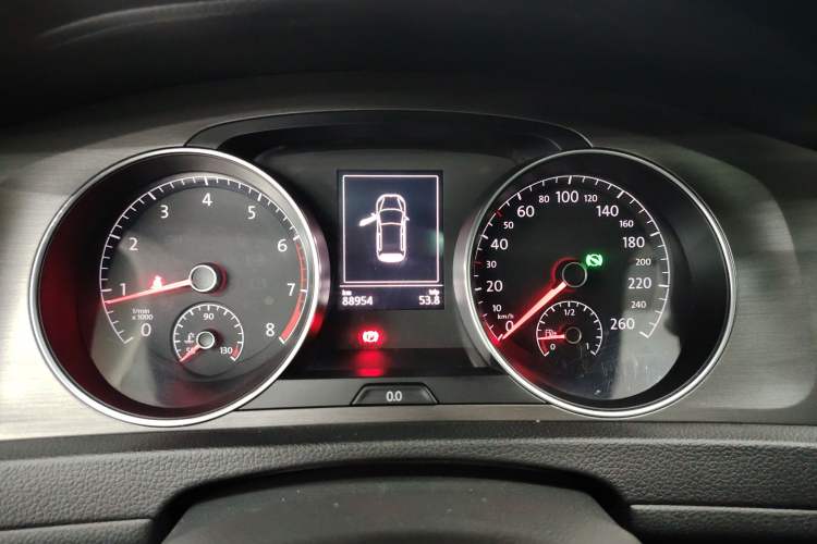 Used Volkswagen Golf 2016 230TSI Automatic Comfort Version
