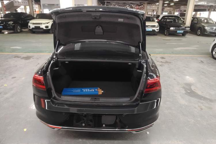 Used Volkswagen Magotan 2020 330TSI DSG Leading Model
