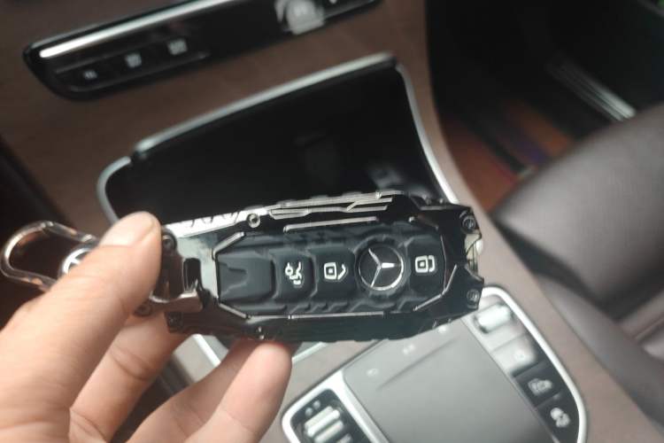 Used Mercedes-Benz GLC 2020 GLC 300 L 4MATIC Dynamic Edition Vehicle Key