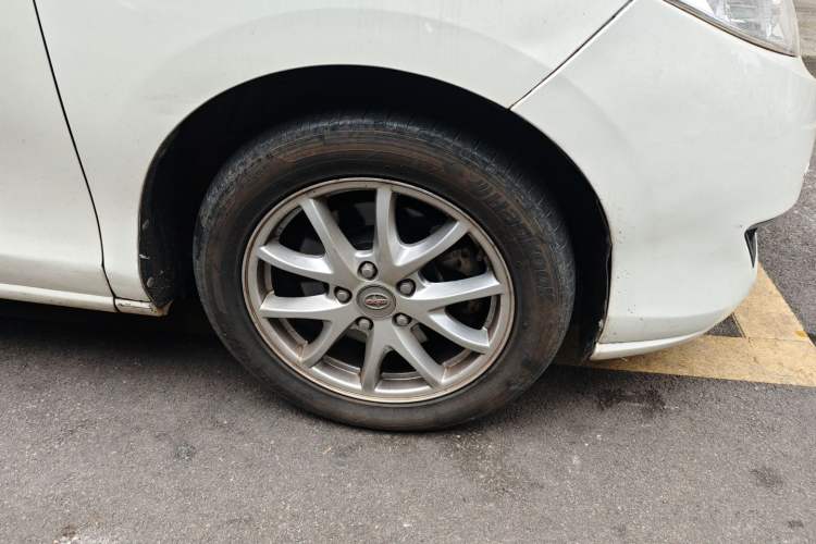 Used BYD M6 2015 2.4L Automatic Prestige Edition
