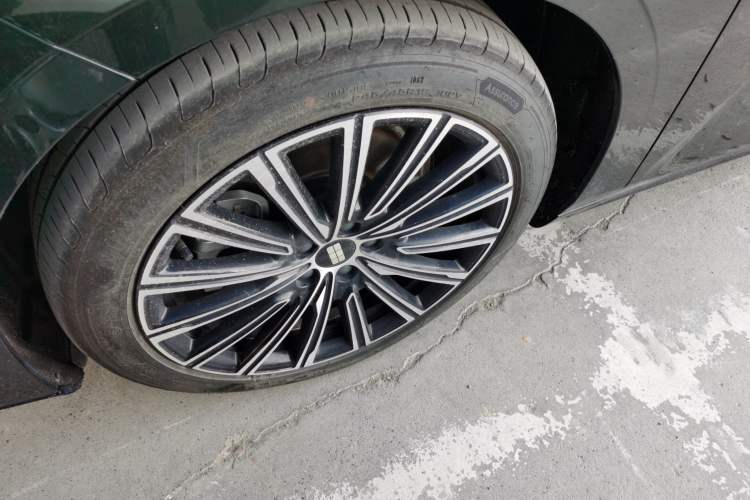 Used Geely Galaxy 8 2025 130km EM-P Starship Edition